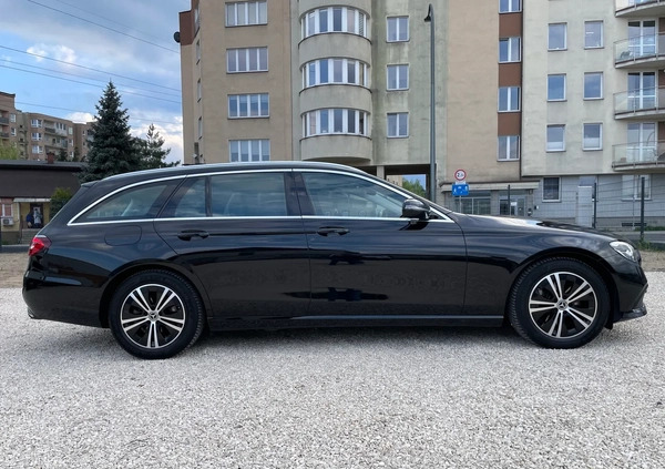 Mercedes-Benz Klasa E cena 159000 przebieg: 73988, rok produkcji 2020 z Piaseczno małe 352